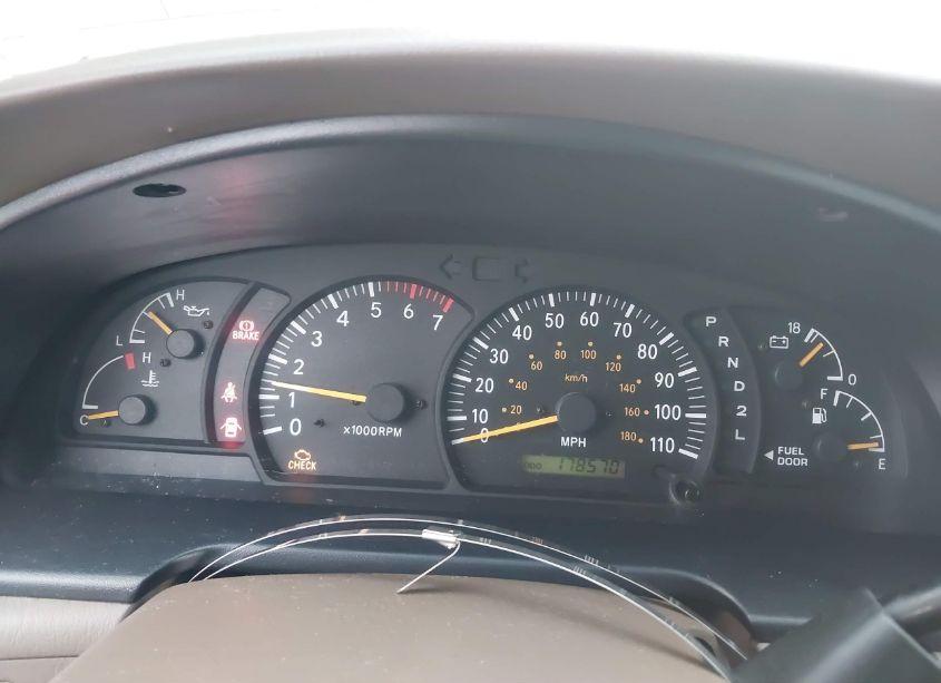 Photo 7 of 2003 Toyota Tundra SR5 V8 (VIN 5TBBT44193S437998)