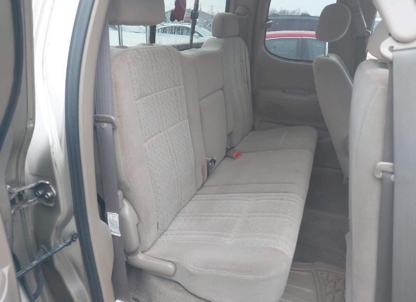 Photo 8 of 2003 Toyota Tundra SR5 V8 (VIN 5TBBT44193S437998)