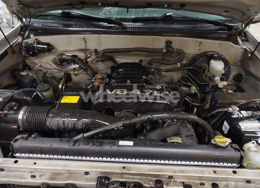 Photo 10 of 2005 Toyota Tundra SR5 V8 (VIN 5TBBT44195S461012)