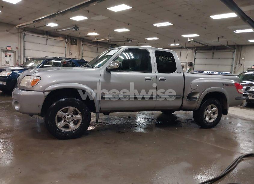 Photo 14 of 2005 Toyota Tundra SR5 V8 (VIN 5TBBT44195S461012)