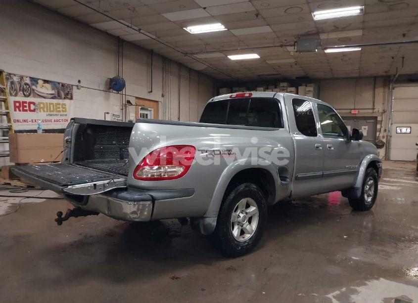 Photo 4 of 2005 Toyota Tundra SR5 V8 (VIN 5TBBT44195S461012)