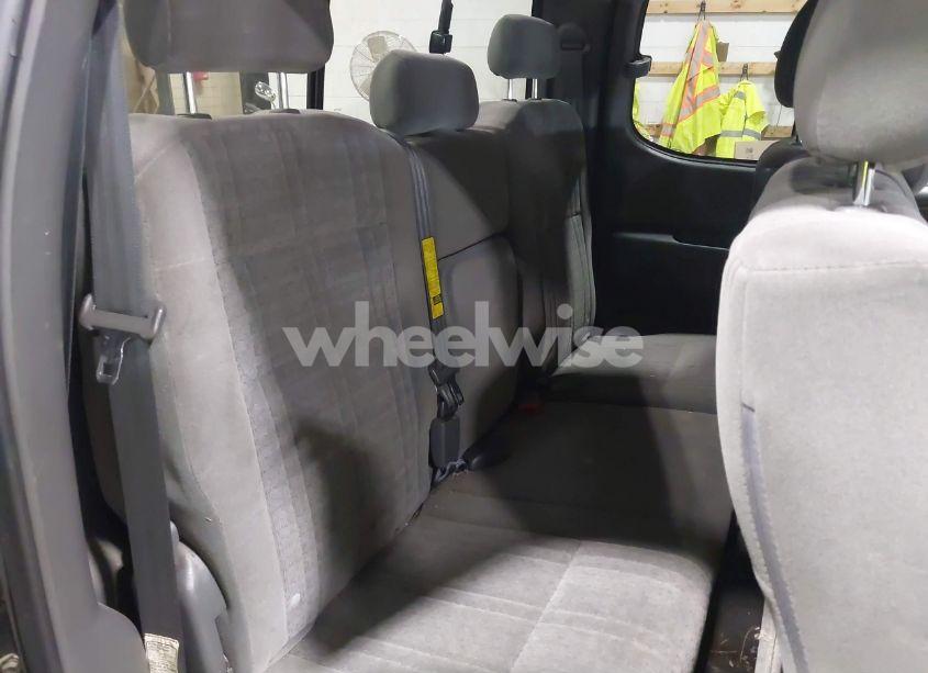 Photo 8 of 2006 Toyota Tundra SR5 V8 (VIN 5TBBT44196S483688)