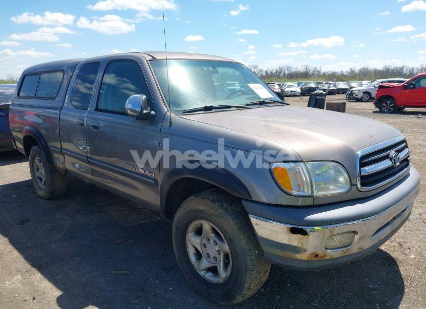 2000 Toyota Tundra SR5 V8 (VIN 5TBBT4419YS001062) main photo