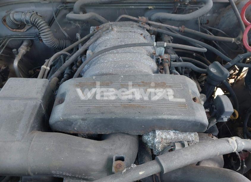 Photo 6 of 2000 Toyota Tundra SR5 V8 (VIN 5TBBT4419YS001062)
