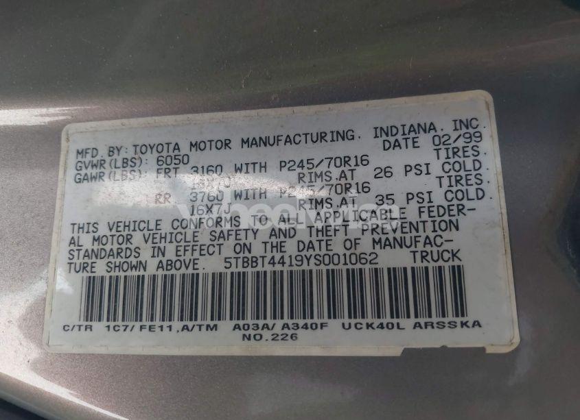 Photo 9 of 2000 Toyota Tundra SR5 V8 (VIN 5TBBT4419YS001062)