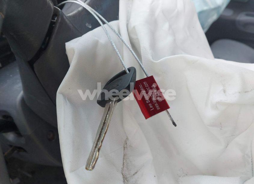 Photo 11 of 2000 Toyota Tundra SR5 V8 (VIN 5TBBT4419YS002339)