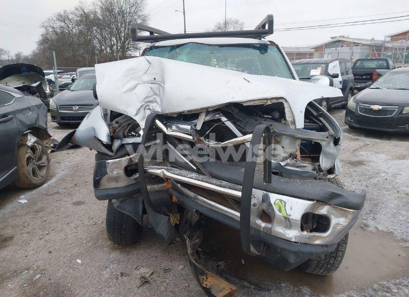 Photo 6 of 2000 Toyota Tundra SR5 V8 (VIN 5TBBT4419YS002339)