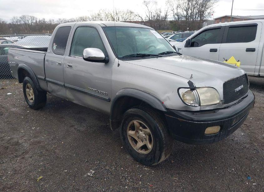 2001 Toyota Tundra SR5 V8 (VIN 5TBBT441X1S141336) main photo