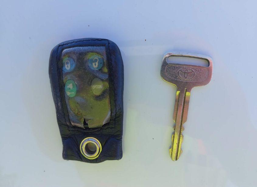 Photo 11 of 2001 Toyota Tundra SR5 V8 (VIN 5TBBT441X1S164924)