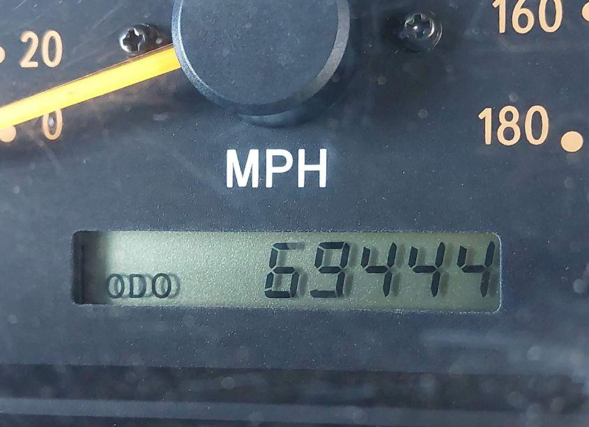 Photo 15 of 2001 Toyota Tundra SR5 V8 (VIN 5TBBT441X1S164924)