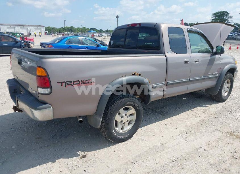 Photo 4 of 2002 Toyota Tundra SR5 V8 (VIN 5TBBT441X2S227960)