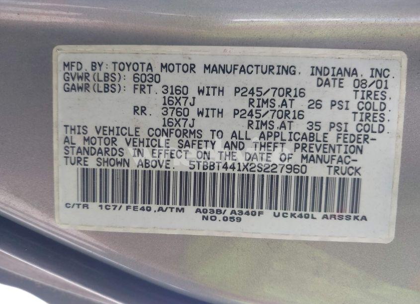 Photo 9 of 2002 Toyota Tundra SR5 V8 (VIN 5TBBT441X2S227960)