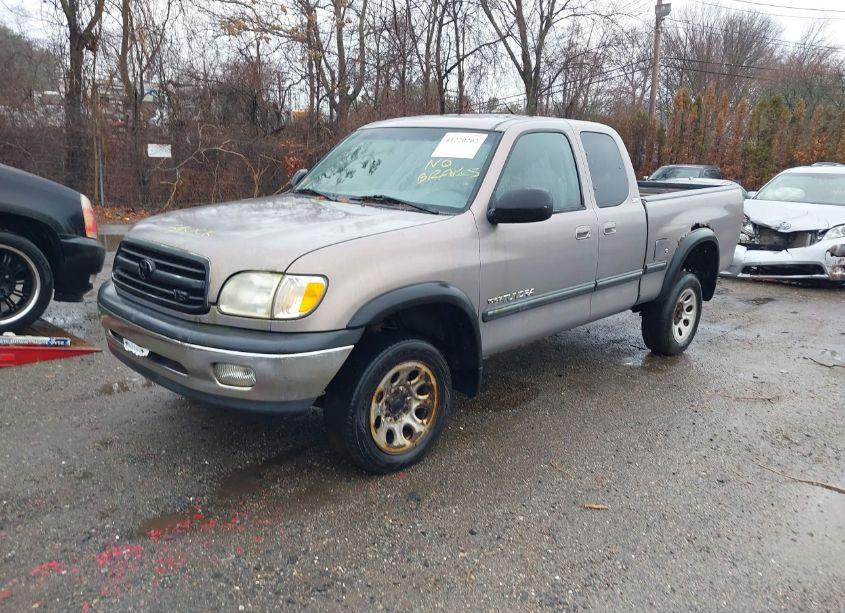 Photo 2 of 2002 Toyota Tundra SR5 V8 (VIN 5TBBT441X2S231510)