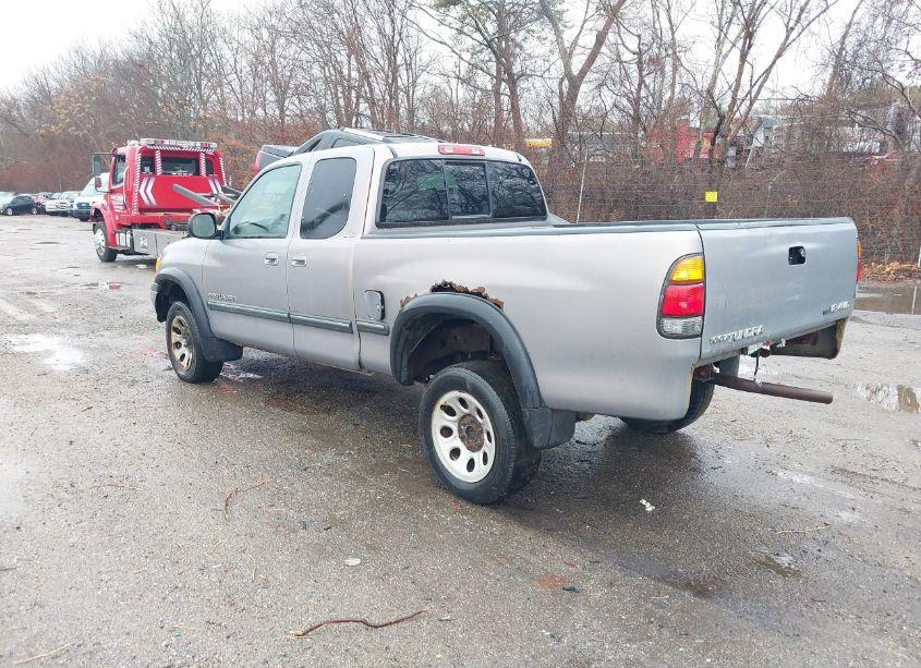 Photo 3 of 2002 Toyota Tundra SR5 V8 (VIN 5TBBT441X2S231510)