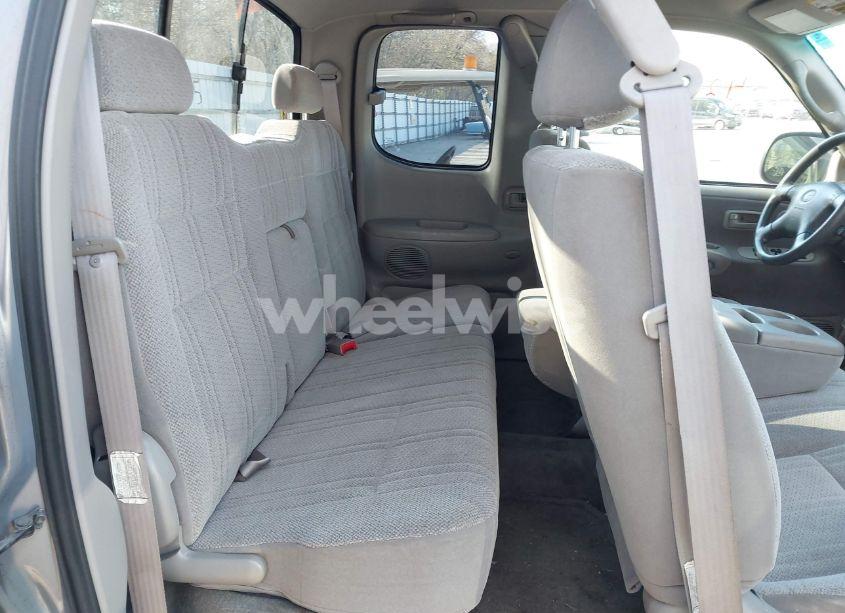 Photo 8 of 2002 Toyota Tundra SR5 V8 (VIN 5TBBT441X2S238960)