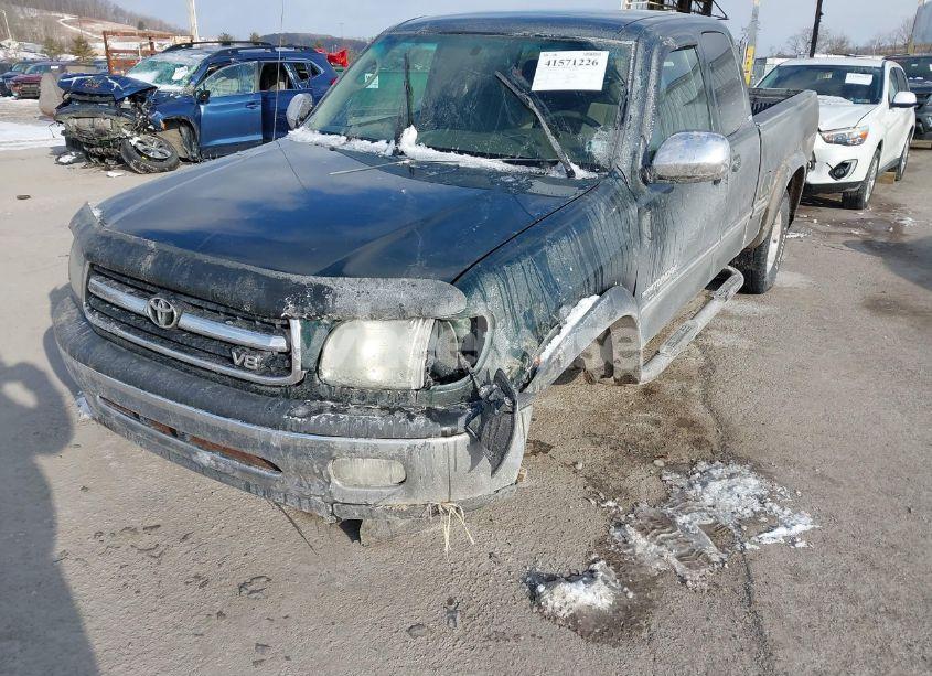 Photo 6 of 2002 Toyota Tundra SR5 V8 (VIN 5TBBT441X2S275233)