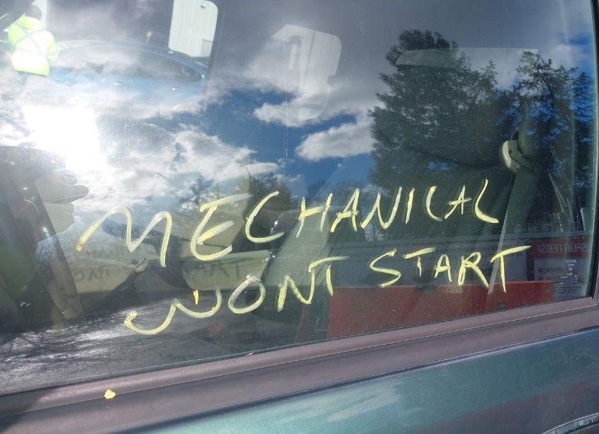 Photo 6 of 2002 Toyota Tundra SR5 V8 (VIN 5TBBT441X2S301586)