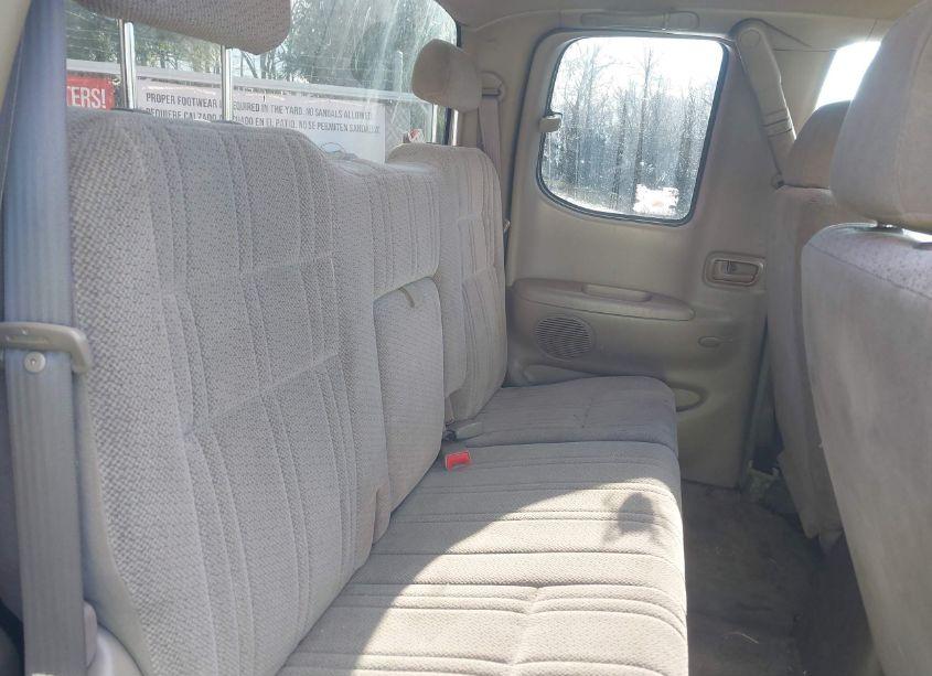 Photo 8 of 2002 Toyota Tundra SR5 V8 (VIN 5TBBT441X2S301586)