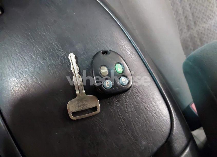 Photo 11 of 2003 Toyota Tundra SR5 V8 (VIN 5TBBT441X3S387290)