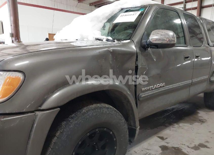 Photo 6 of 2003 Toyota Tundra SR5 V8 (VIN 5TBBT441X3S387290)