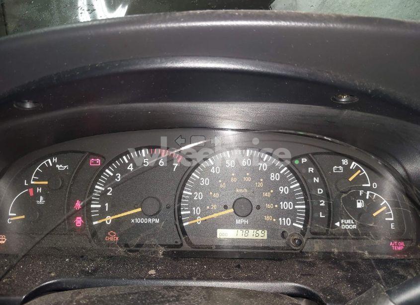 Photo 7 of 2003 Toyota Tundra SR5 V8 (VIN 5TBBT441X3S387290)