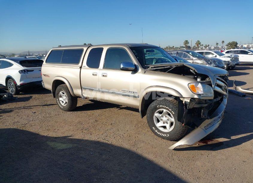 2004 Toyota Tundra SR5 V8 (VIN 5TBBT441X4S446386) main photo