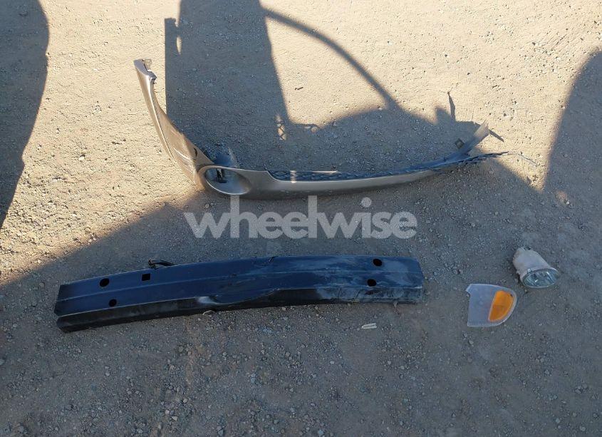 Photo 12 of 2004 Toyota Tundra SR5 V8 (VIN 5TBBT441X4S446386)