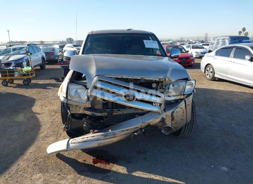 Photo 13 of 2004 Toyota Tundra SR5 V8 (VIN 5TBBT441X4S446386)