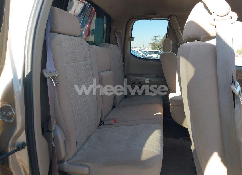 Photo 8 of 2004 Toyota Tundra SR5 V8 (VIN 5TBBT441X4S446386)