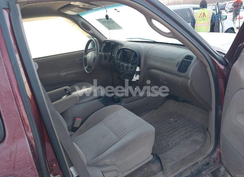 Photo 5 of 2004 Toyota Tundra SR5 V8 (VIN 5TBBT441X4S455783)