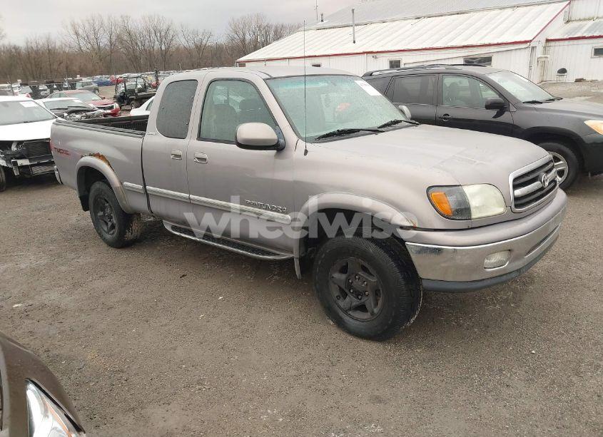 2001 Toyota Tundra LTD V8 (VIN 5TBBT48101S136463) main photo