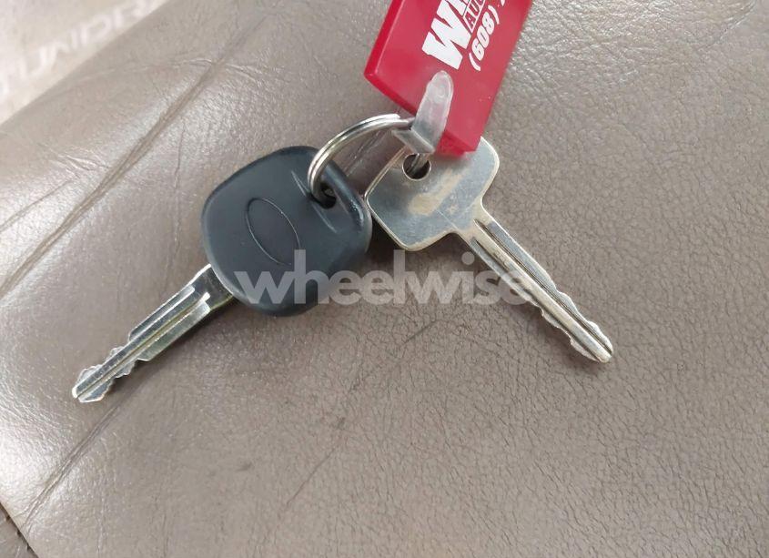 Photo 11 of 2001 Toyota Tundra LTD V8 (VIN 5TBBT48101S136463)