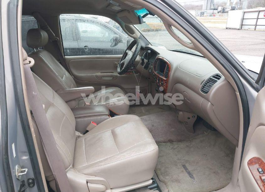 Photo 5 of 2001 Toyota Tundra LTD V8 (VIN 5TBBT48101S136463)