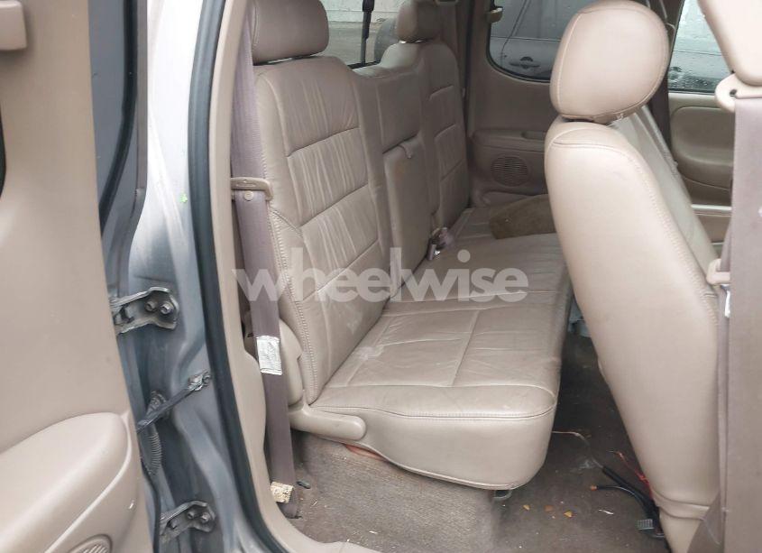 Photo 8 of 2001 Toyota Tundra LTD V8 (VIN 5TBBT48101S136463)