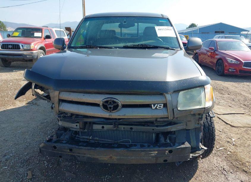 Photo 13 of 2004 Toyota Tundra LTD V8 (VIN 5TBBT48104S450800)