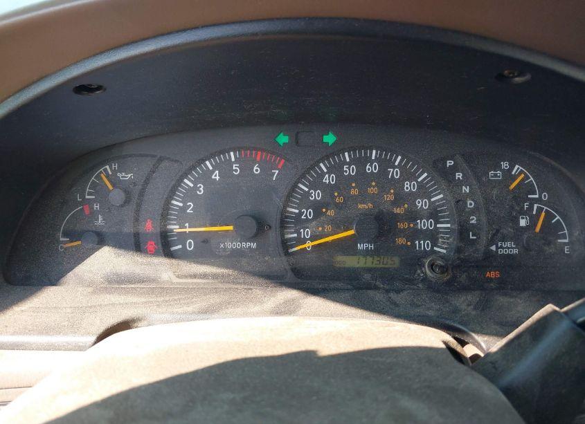 Photo 7 of 2004 Toyota Tundra LTD V8 (VIN 5TBBT48104S450800)