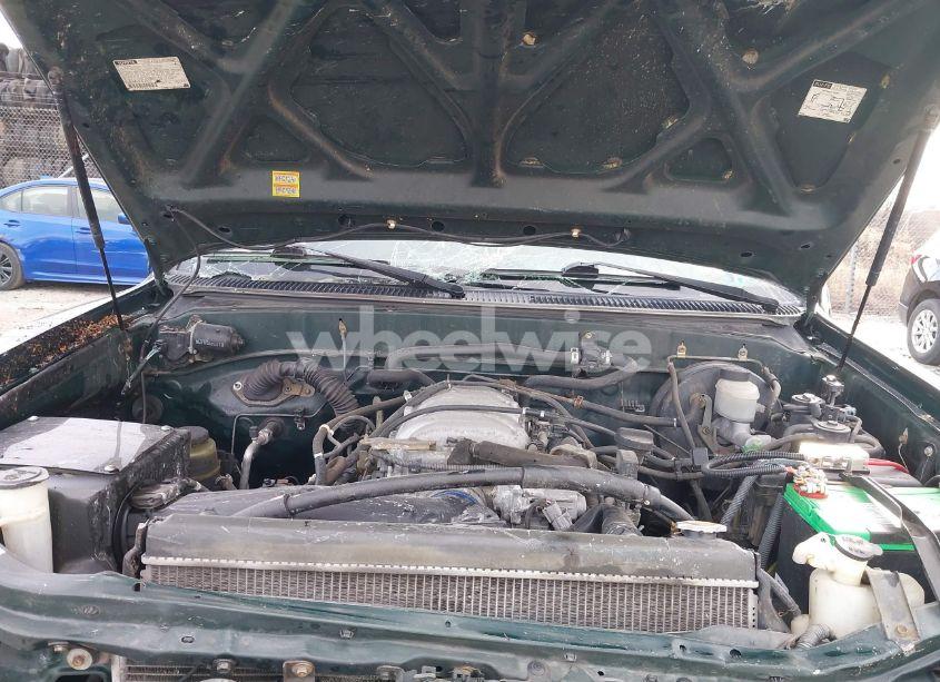 Photo 10 of 2000 Toyota Tundra LTD V8 (VIN 5TBBT4810YS096380)