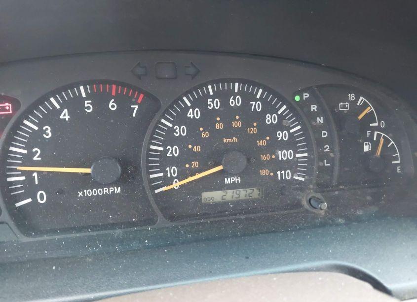 Photo 16 of 2001 Toyota Tundra LTD V8 (VIN 5TBBT48111S141722)