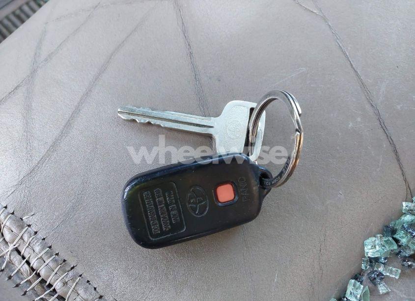 Photo 11 of 2003 Toyota Tundra LTD V8 (VIN 5TBBT48113S418629)