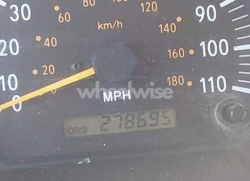 Photo 15 of 2003 Toyota Tundra LTD V8 (VIN 5TBBT48113S418629)