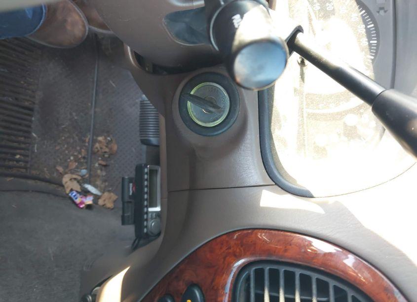 Photo 11 of 2001 Toyota Tundra LTD V8 (VIN 5TBBT48121S185244)