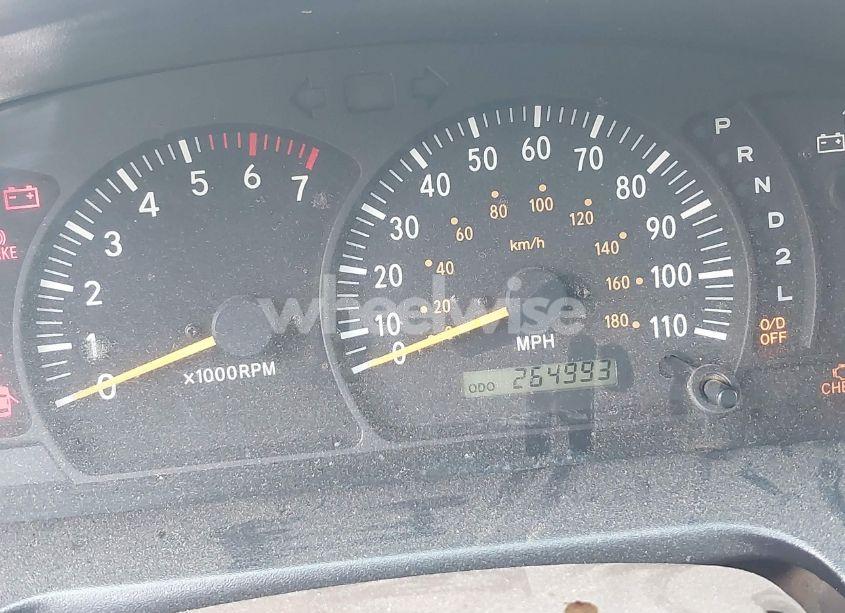 Photo 7 of 2000 Toyota Tundra LTD V8 (VIN 5TBBT4812YS090970)