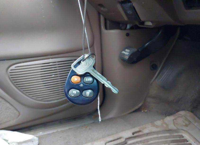 Photo 11 of 2001 Toyota Tundra LTD V8 (VIN 5TBBT48141S128379)