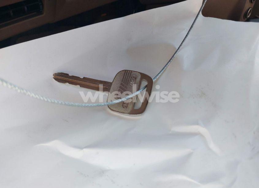 Photo 11 of 2002 Toyota Tundra LTD V8 (VIN 5TBBT48142S285508)