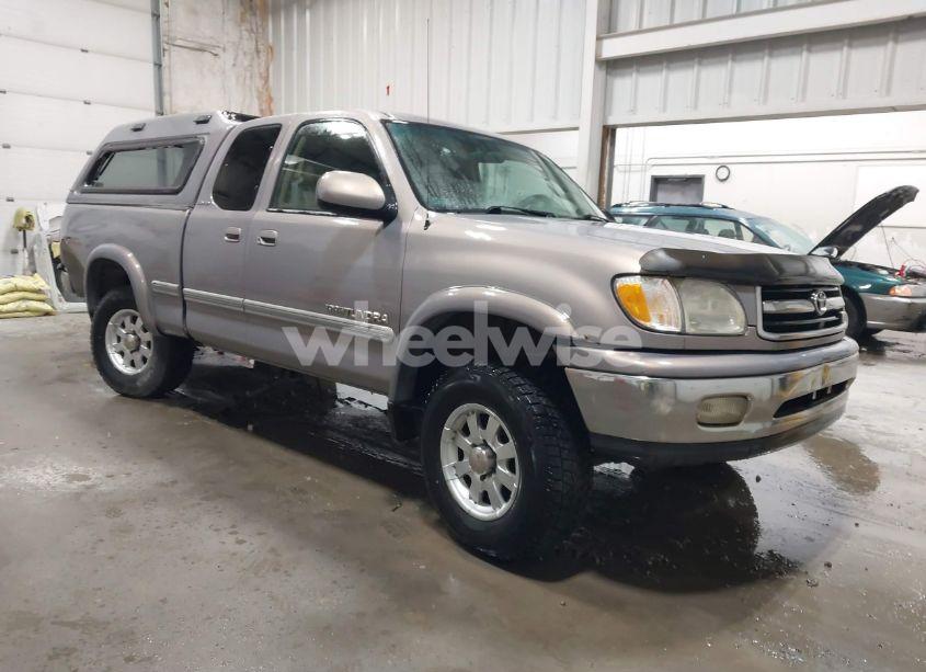 2001 Toyota Tundra LTD V8 (VIN 5TBBT48171S167385) main photo