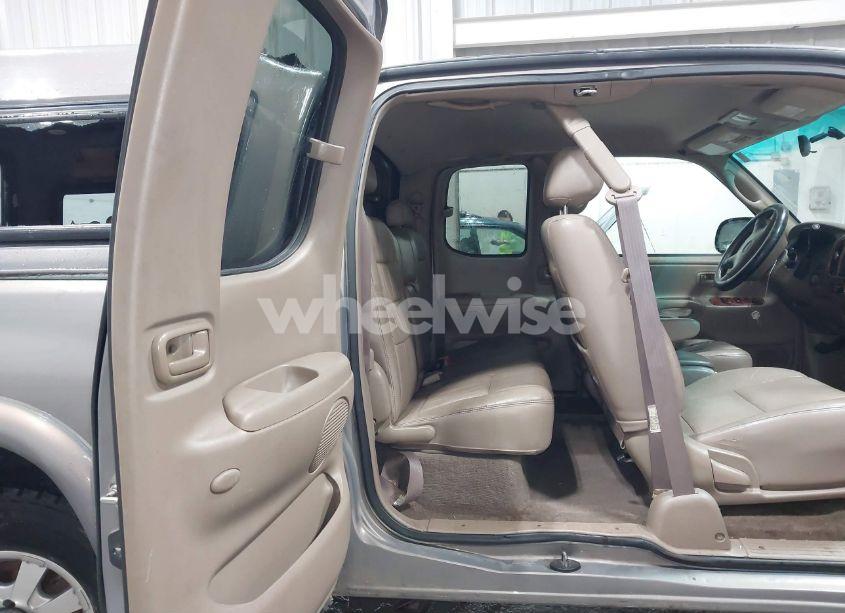 Photo 8 of 2001 Toyota Tundra LTD V8 (VIN 5TBBT48171S167385)