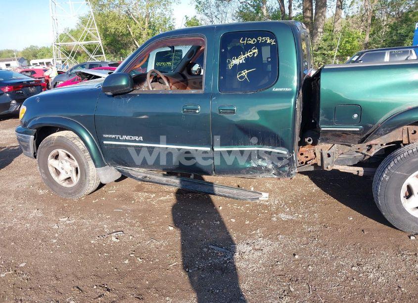 Photo 13 of 2002 Toyota Tundra LTD V8 (VIN 5TBBT48172S230468)