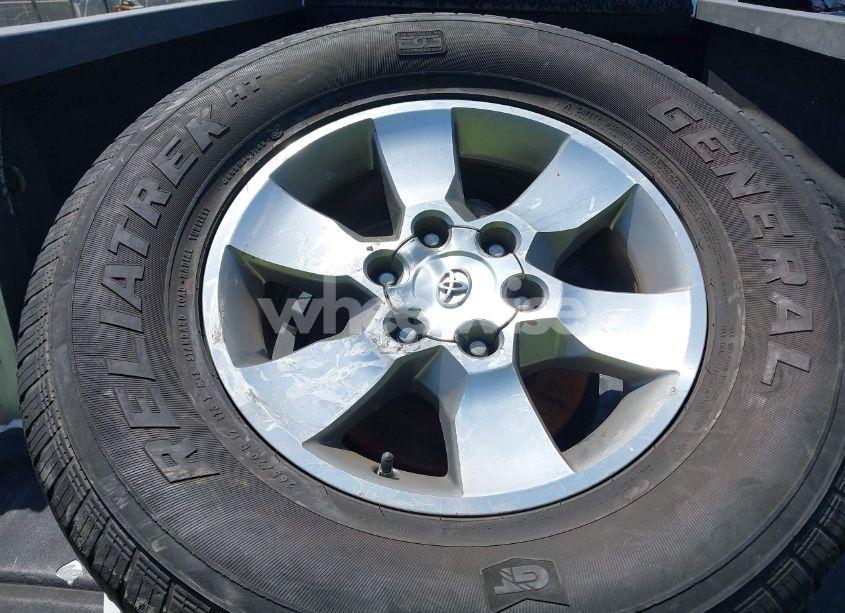 Photo 12 of 2003 Toyota Tundra LIMITED V8 (VIN 5TBBT48173S435712)