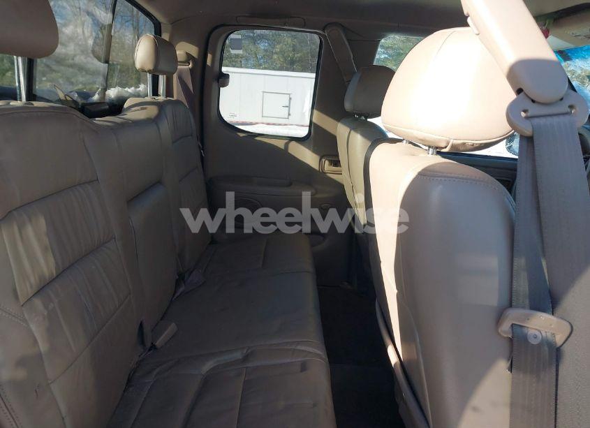 Photo 8 of 2004 Toyota Tundra LIMITED V8 (VIN 5TBBT48174S446338)