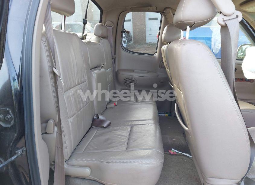 Photo 8 of 2000 Toyota Tundra LTD V8 (VIN 5TBBT4817YS066938)